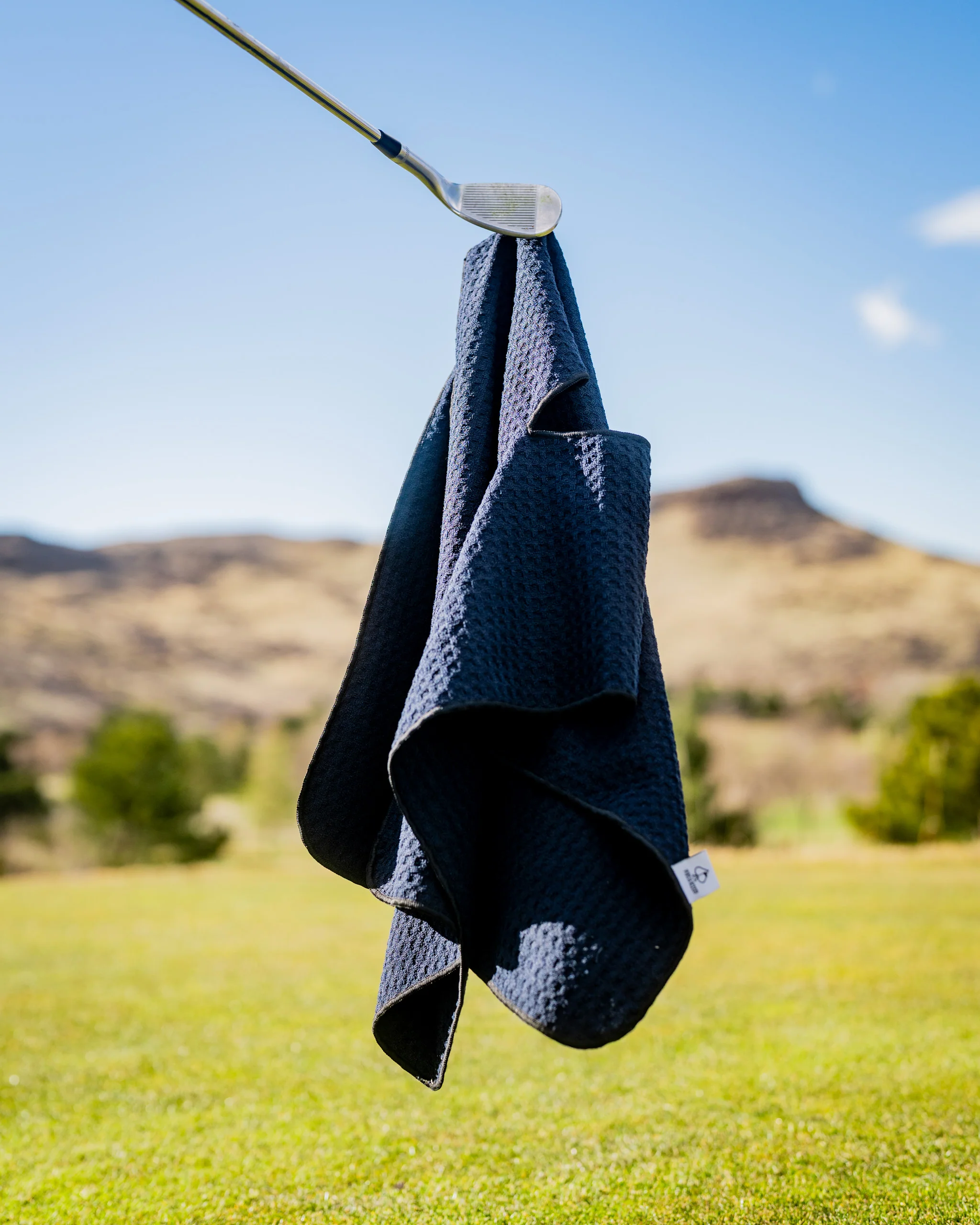 Magnetic Towel - Black - Image 3