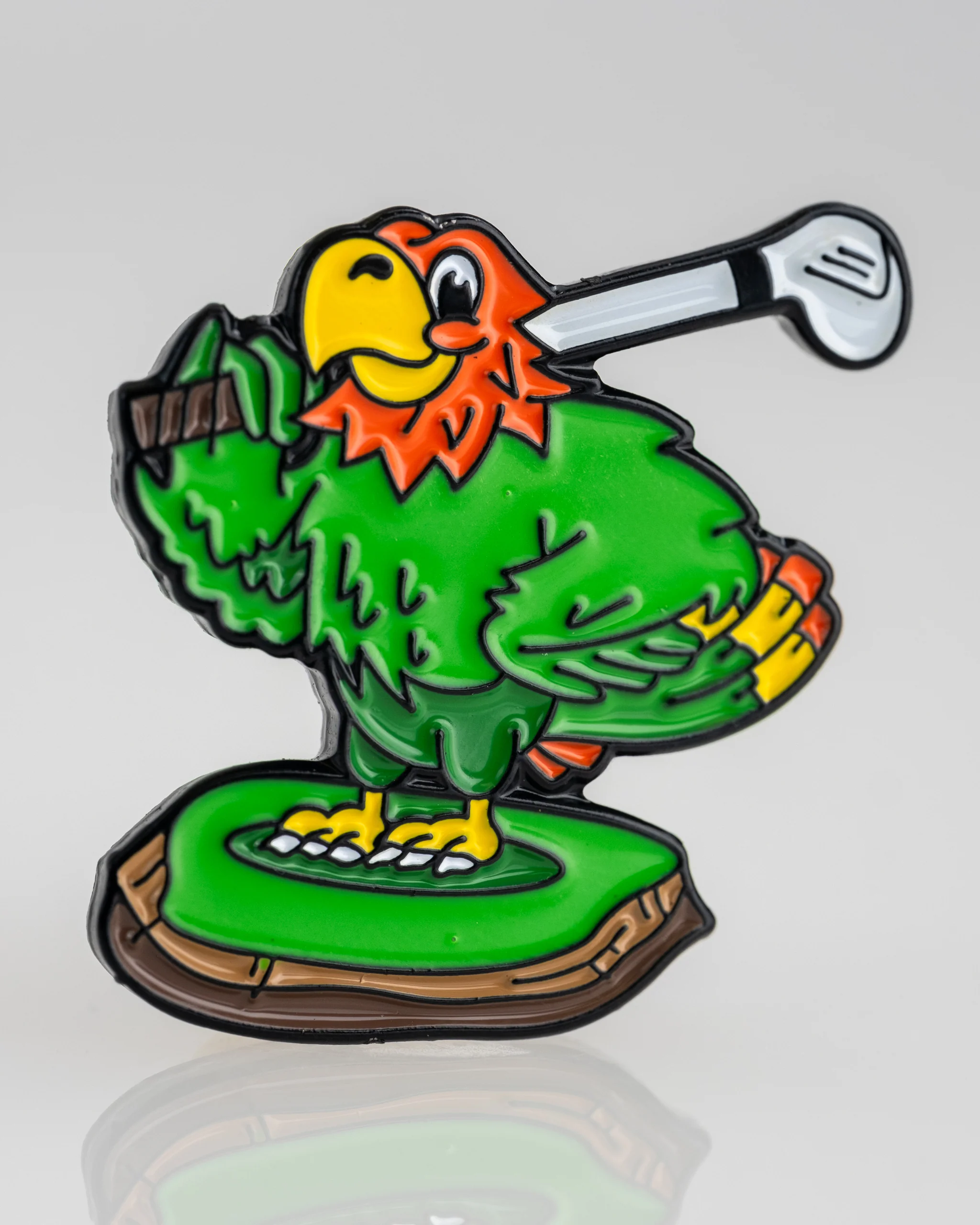 Margaritaville - Golfing Parrot Ball Marker - Image 6