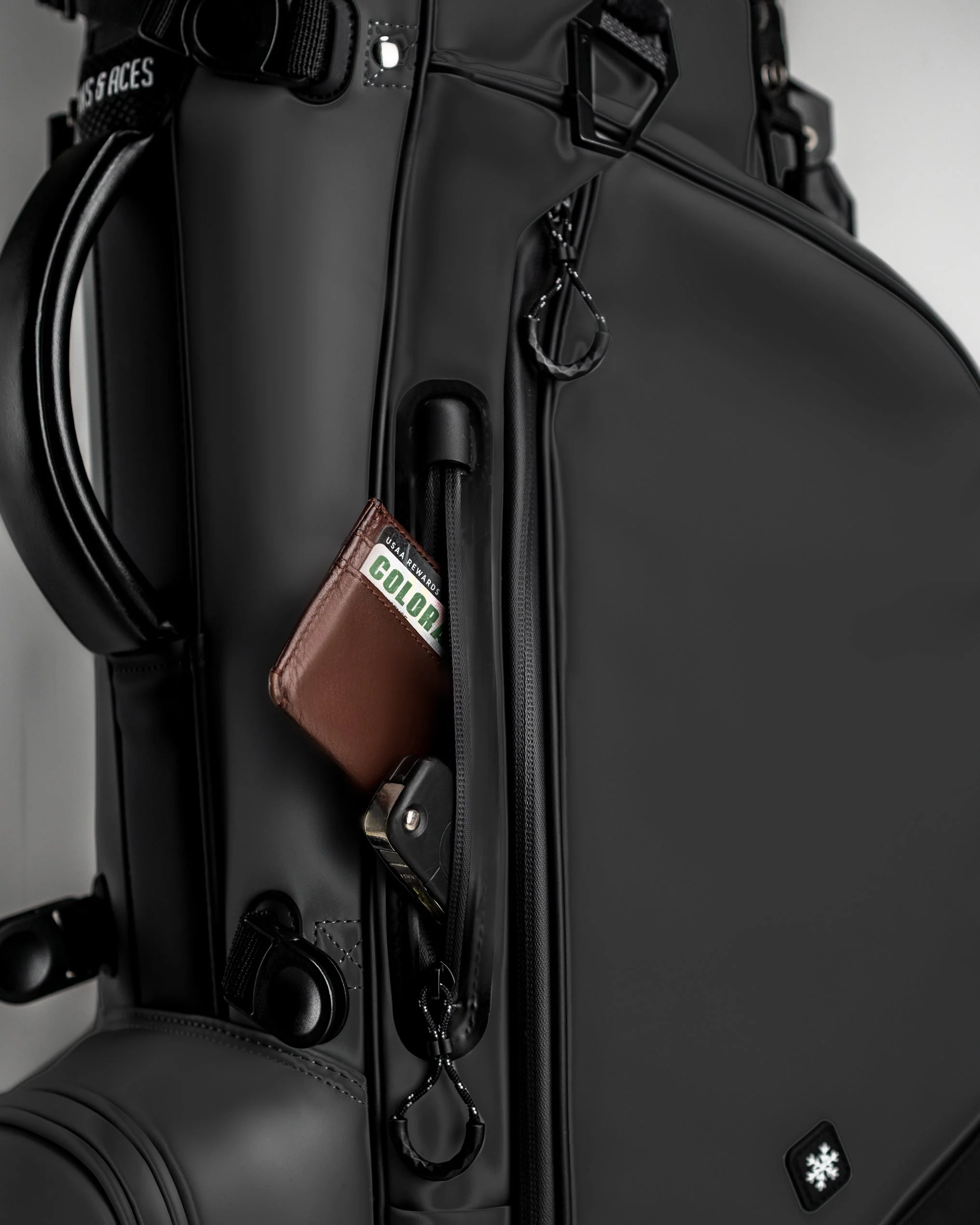 Player Preferred™ Golf Bag - Obsidian - Image 12