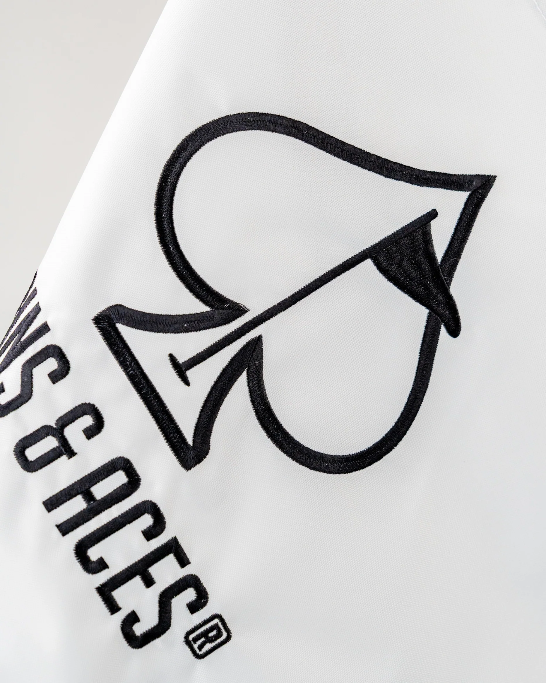 Pins and Aces - Golf Flag - Image 6