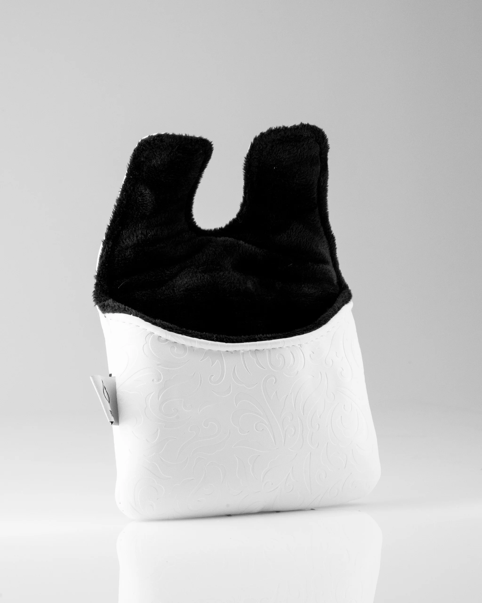 White Out Ace of Spades - Center Shaft Mallet Putter Cover - Image 4
