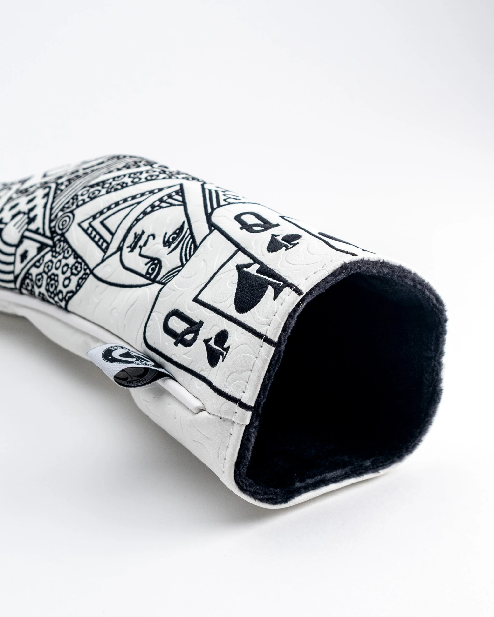 White Out Queen of Spades - Fairway Cover - Image 5