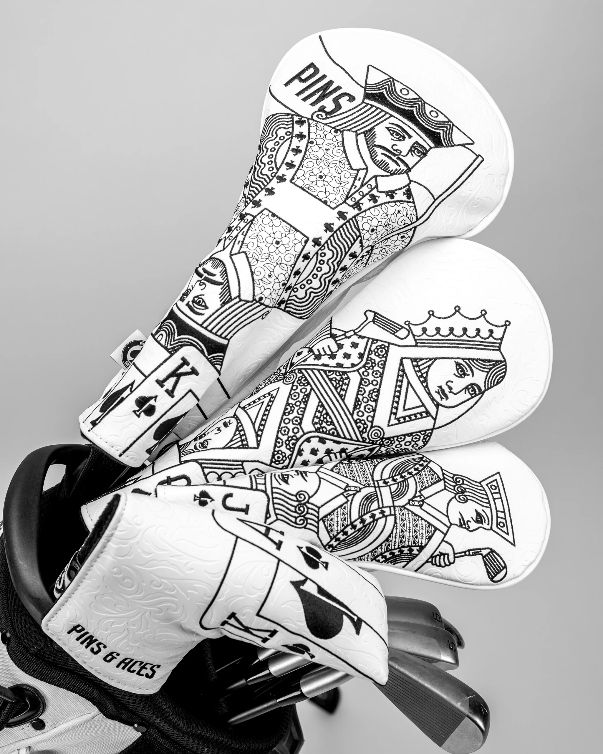 White Out Queen of Spades - Fairway Cover - Image 7