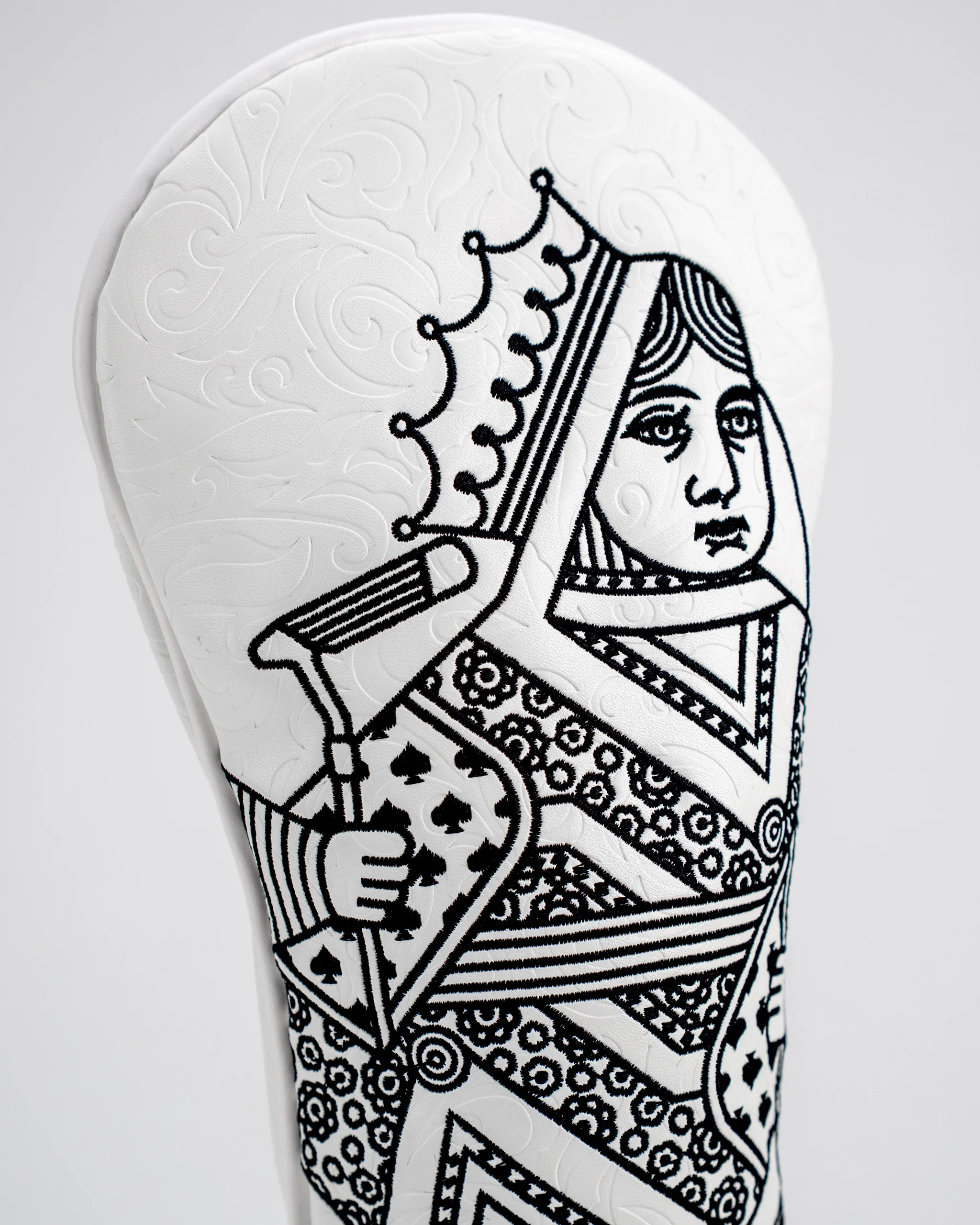 White Out Queen of Spades - Fairway Cover - Image 8